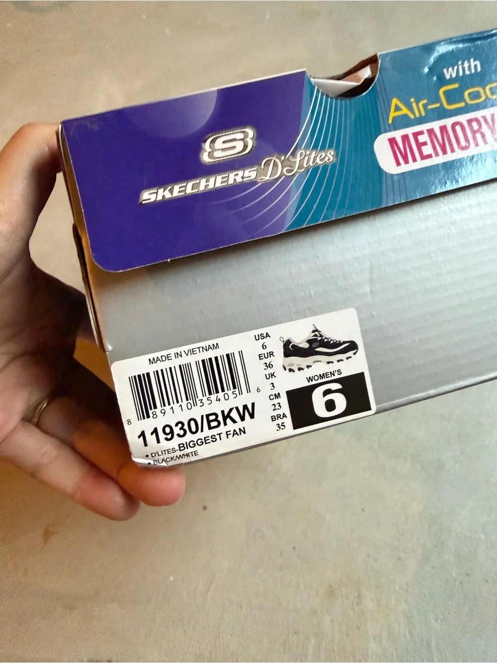 Skechers D’Lites Biggest Fan 11930/BKW Women’s Size 6 Black White NIB